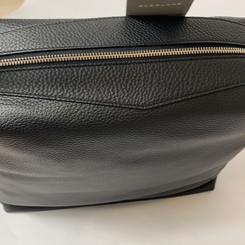 Everlane The Boss black leather hobo bag - Picture 4 of 5